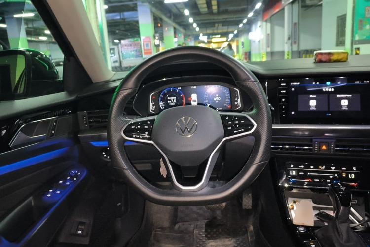 Used Volkswagen Passat 2023 330TSI Starry Luxury Edition Steering Wheel