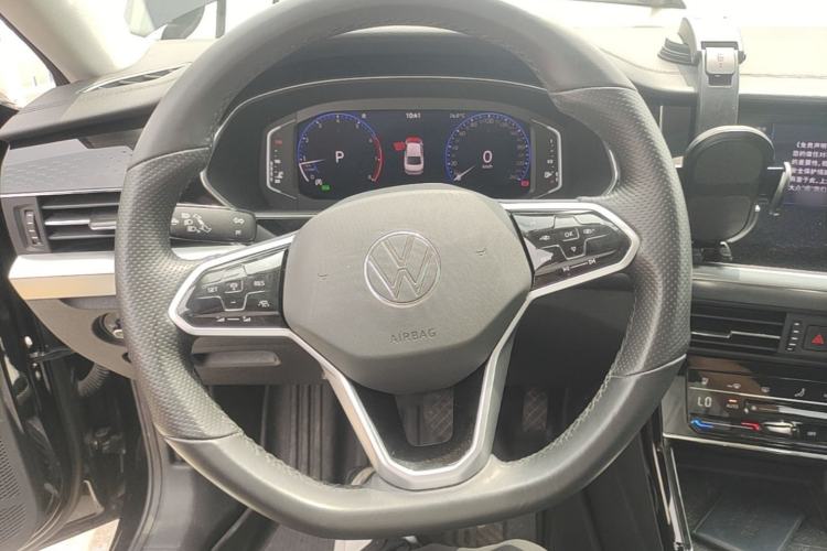 Used Volkswagen Passat 2023 330TSI Prestige Edition Steering Wheel