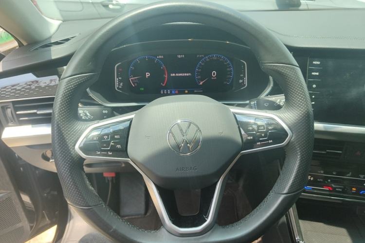 Used Volkswagen Passat 2023 Restyled 330TSI Starry Luxury Edition Steering Wheel