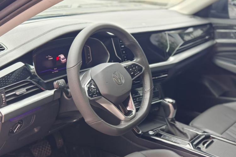 Used Volkswagen Passat 2023 Restyled 330TSI Starry Luxury Edition Steering Wheel