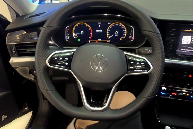 Used Volkswagen Passat 2023 Revised 330TSI Starry Elite Edition Steering Wheel