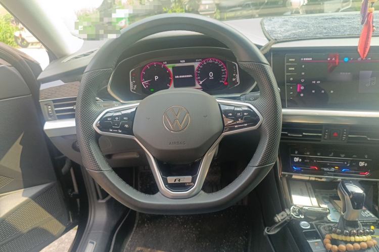Used Volkswagen Passat 2023 Revised 380TSI Luxury Edition Steering Wheel