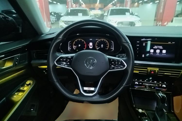 Used Volkswagen Passat 2023 330TSI Starry Elite Edition Steering Wheel