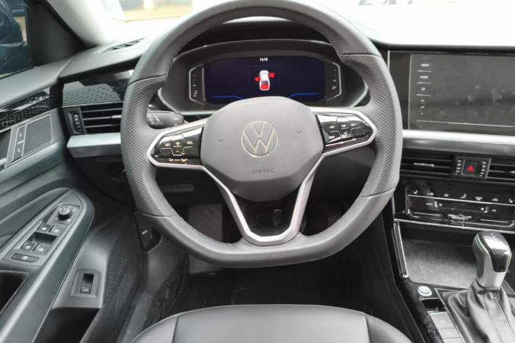 Used Volkswagen Passat 2023 Revised 330TSI Elite Edition Steering Wheel