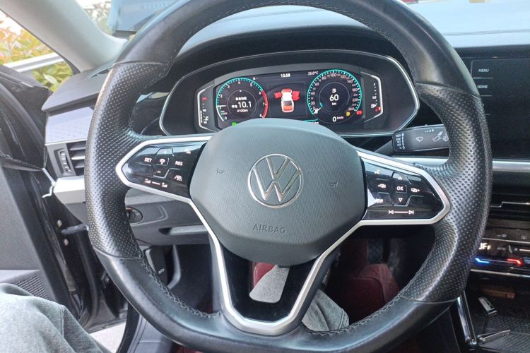 Used Volkswagen Passat 2023 330TSI Luxury Edition Steering Wheel