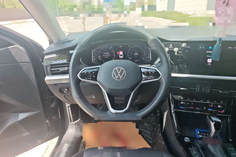Used Volkswagen Passat 2023 Facelift 330TSI Luxury Edition Steering Wheel