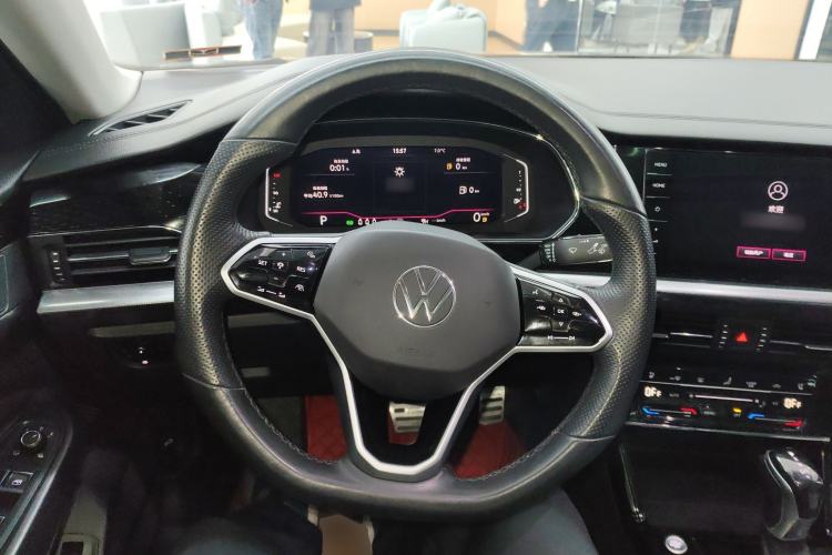 Used Volkswagen Passat 2023 Restyled 330TSI Starry Luxury Edition Steering Wheel