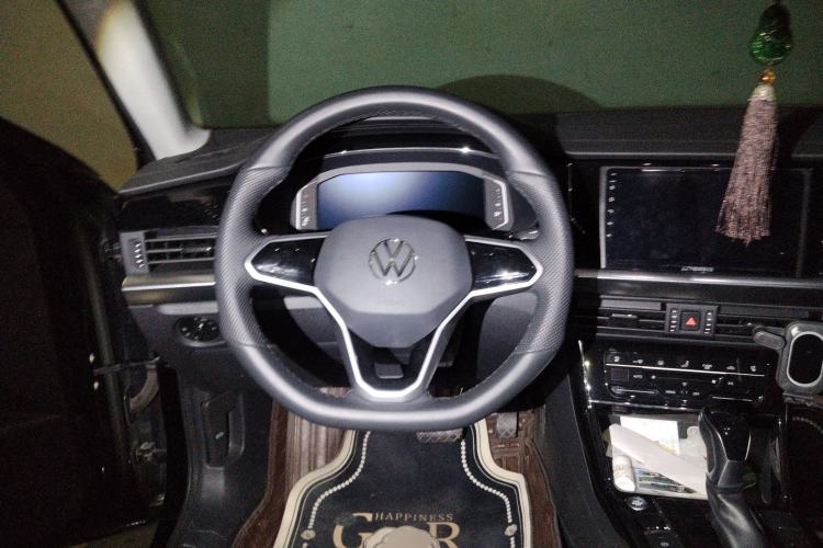 Used Volkswagen Passat 2023 Revised 380TSI Luxury Edition Steering Wheel