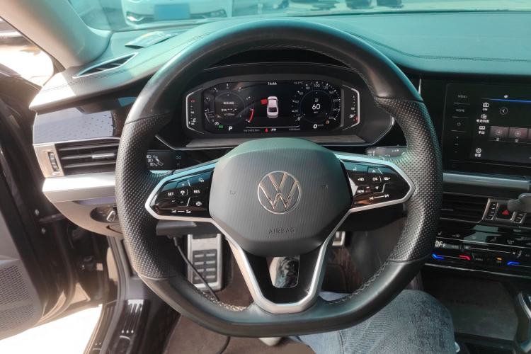 Used Volkswagen Passat 2023 Revised 330TSI Starry Elite Edition Steering Wheel