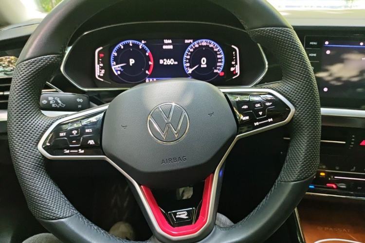 Used Volkswagen Passat 2023 Revised 380TSI Luxury Edition Steering Wheel