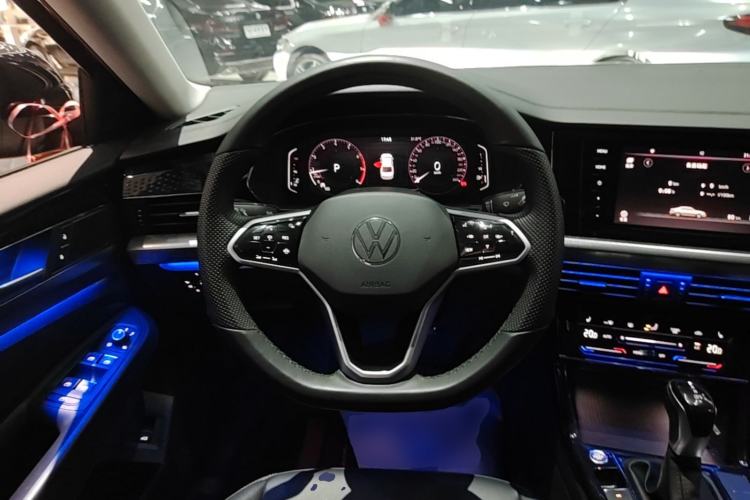 Used Volkswagen Passat 2023 Revised 330TSI Elite Edition Steering Wheel