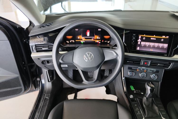Used Volkswagen Passat 2023 280TSI Business Edition Steering Wheel