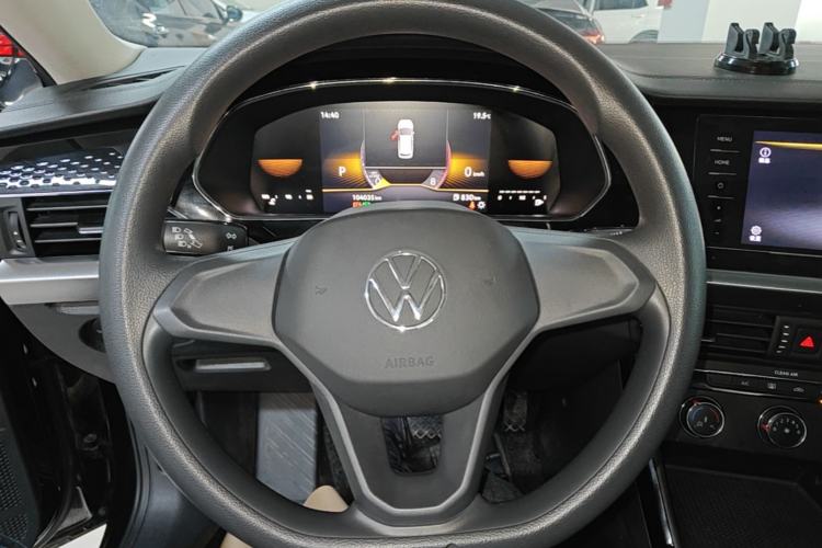 Used Volkswagen Passat 2023 280TSI Business Edition Steering Wheel