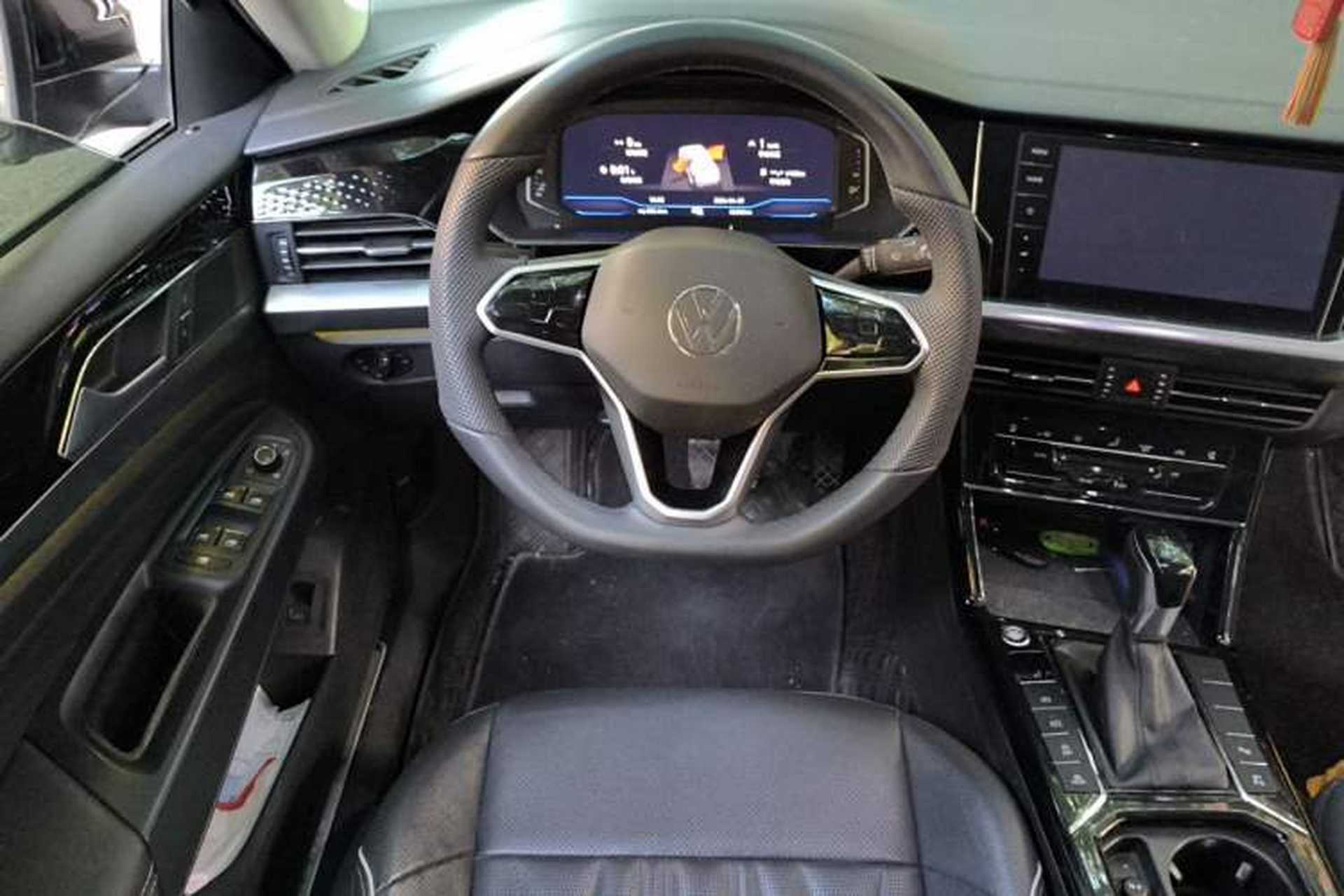 Used Volkswagen Passat 2023 Facelift 330TSI Luxury Edition Steering Wheel