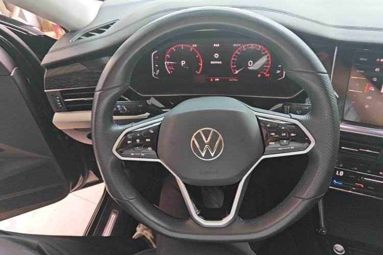 Used Volkswagen Passat 2023 Restyled 330TSI Starry Luxury Edition Steering Wheel
