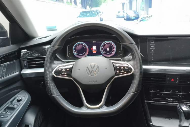 Used Volkswagen Passat 2023 330TSI Starry Elite Edition Steering Wheel