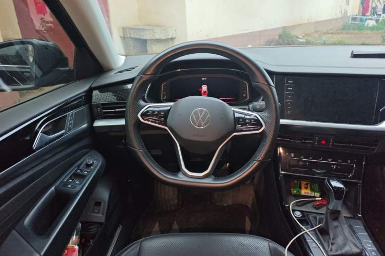 Used Volkswagen Passat 2023 330TSI Starry Luxury Edition Steering Wheel