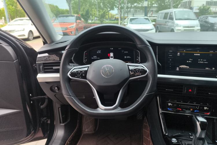Used Volkswagen Passat 2023 Revised 330TSI Elite Edition Steering Wheel