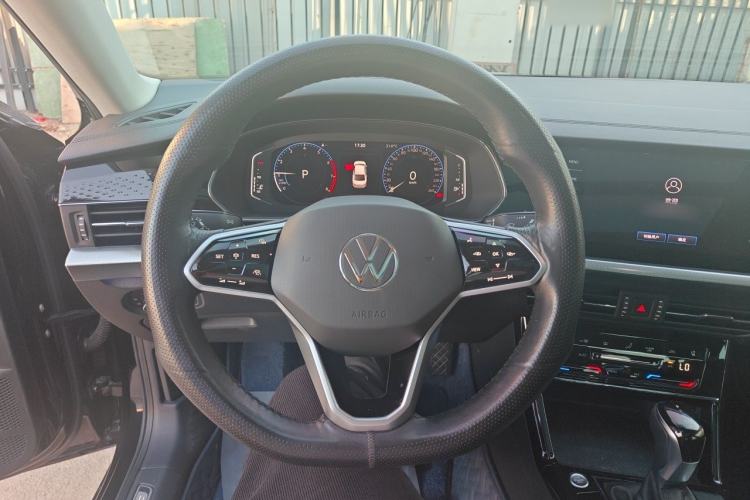 Used Volkswagen Passat 2023 Restyled 330TSI Starry Luxury Edition Steering Wheel