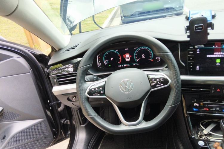 Used Volkswagen Passat 2023 330TSI Starry Luxury Edition Steering Wheel