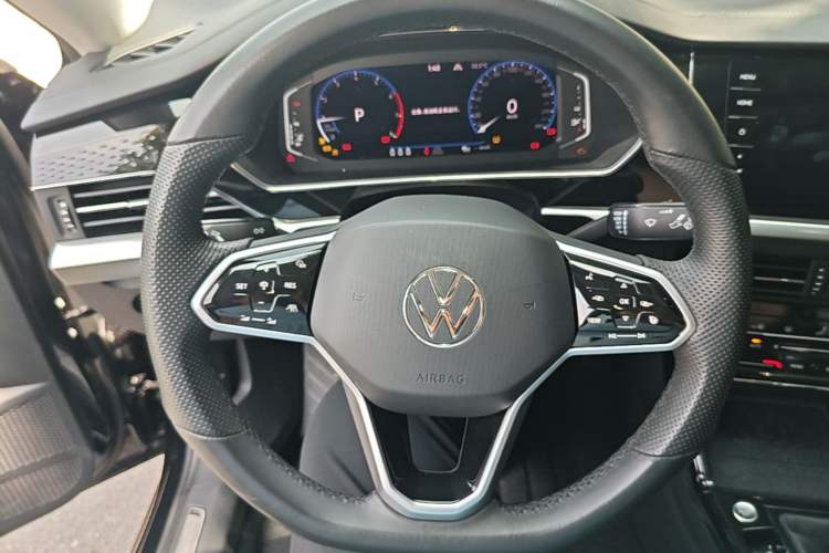 Used Volkswagen Passat 2023 Revised Version 380TSI Flagship Edition Steering Wheel