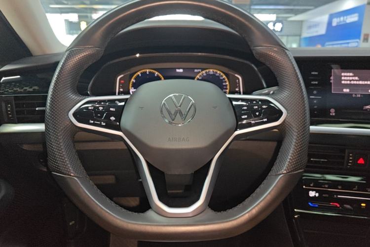 Used Volkswagen Passat 2023 Revised 330TSI Elite Edition Steering Wheel