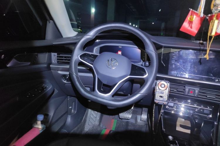 Used Volkswagen Passat 2023 Revised 330TSI Starry Elite Edition Steering Wheel