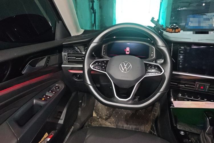 Used Volkswagen Passat 2023 330TSI Luxury Edition Steering Wheel