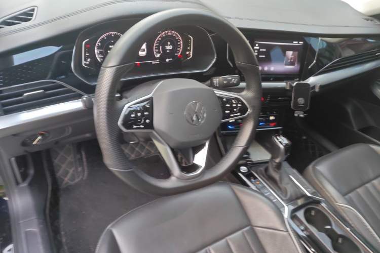 Used Volkswagen Passat 2023 330TSI Starry Elite Edition Steering Wheel