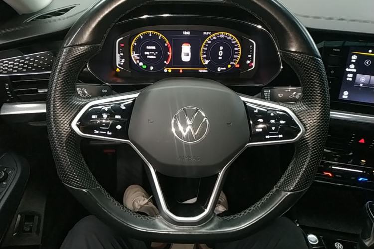 Used Volkswagen Passat 2023 330TSI Elite Edition Steering Wheel