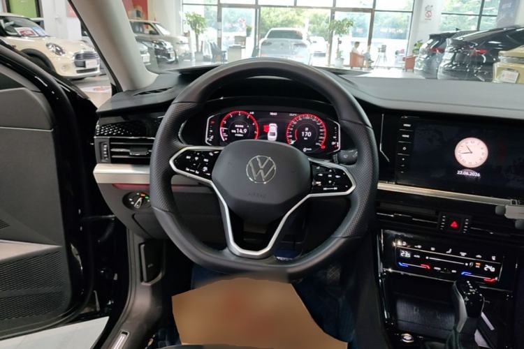 Used Volkswagen Passat 2023 Revised 380TSI Luxury Edition Steering Wheel
