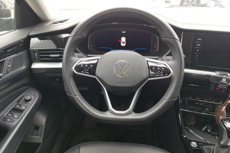 Used Volkswagen Passat 2023 Revised 330TSI Elite Edition Steering Wheel