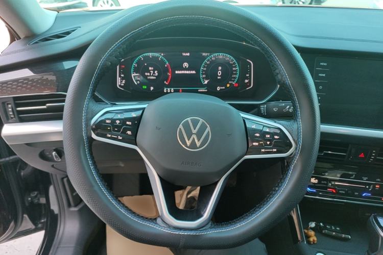 Used Volkswagen Passat 2023 Restyled 330TSI Starry Luxury Edition Steering Wheel
