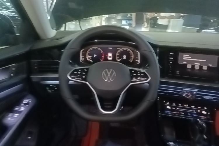 Used Volkswagen Passat 2023 Revised 330TSI Elite Edition Steering Wheel