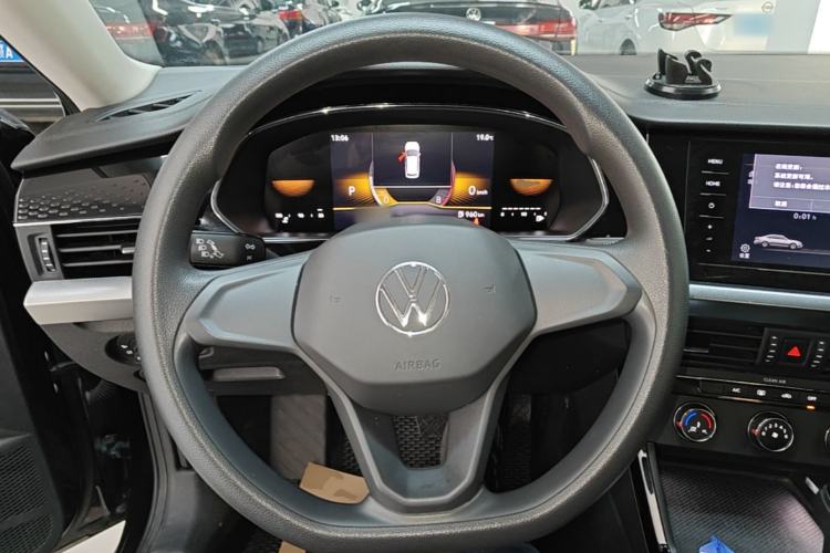 Used Volkswagen Passat 2023 280TSI Business Edition Steering Wheel