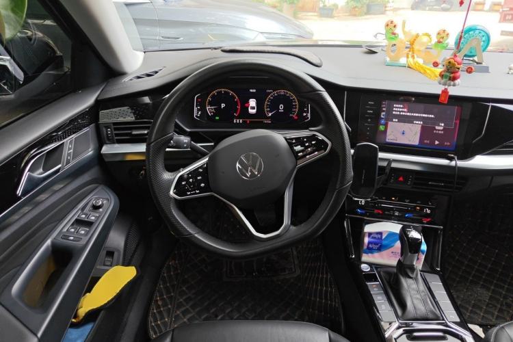 Used Volkswagen Passat 2023 330TSI Elite Edition Steering Wheel