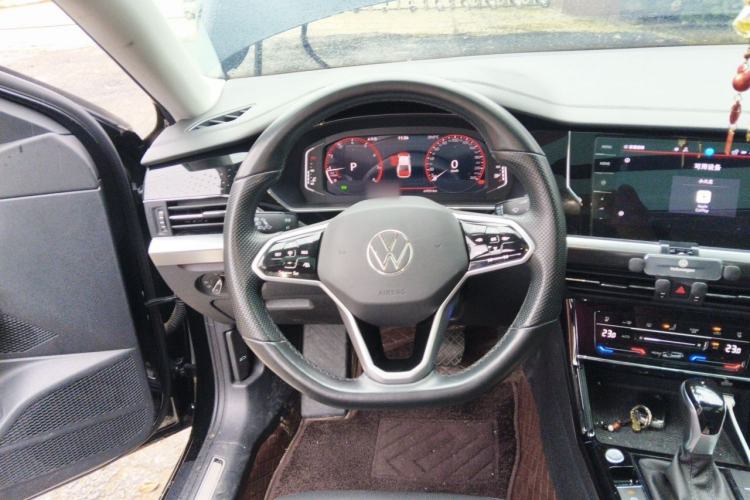 Used Volkswagen Passat 2023 330TSI Starry Luxury Edition Steering Wheel