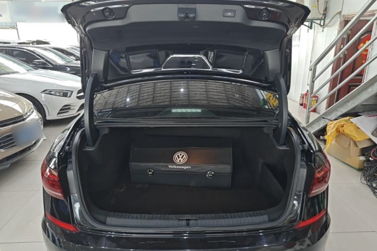 Used Volkswagen Passat 2023 380TSI Flagship Edition Trunk