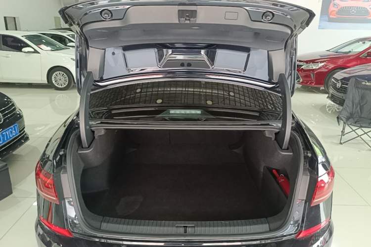 Used Volkswagen Passat 2023 330TSI Starry Elite Edition Trunk