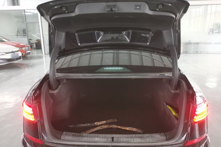 Used Volkswagen Passat 2023 330TSI Starry Luxury Edition Trunk