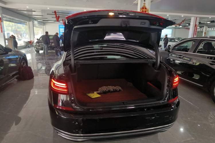 Used Volkswagen Passat 2023 330TSI Luxury Edition Trunk