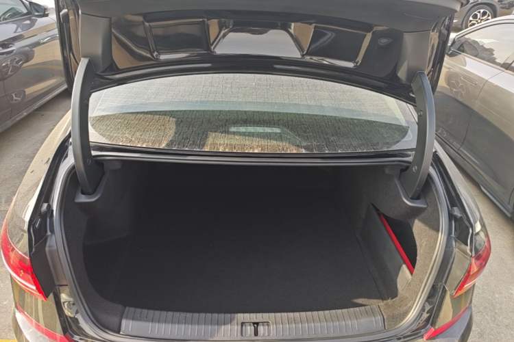 Used Volkswagen Passat 2023 330TSI Starry Luxury Edition Trunk