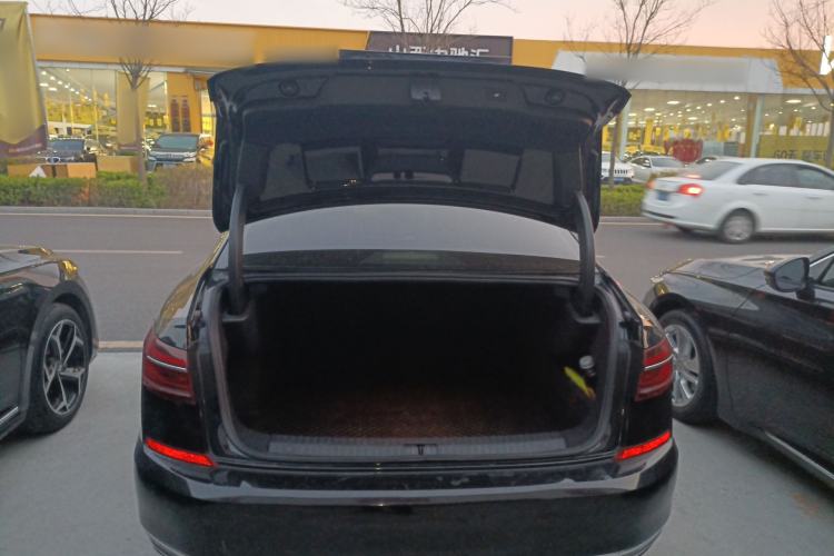 Used Volkswagen Passat 2023 Facelift 330TSI Luxury Edition Trunk