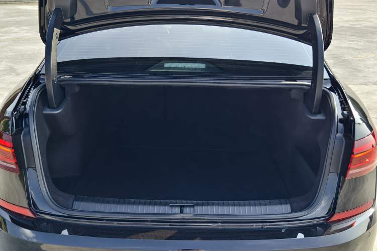 Used Volkswagen Passat 2023 Revised 330TSI Starry Elite Edition Trunk