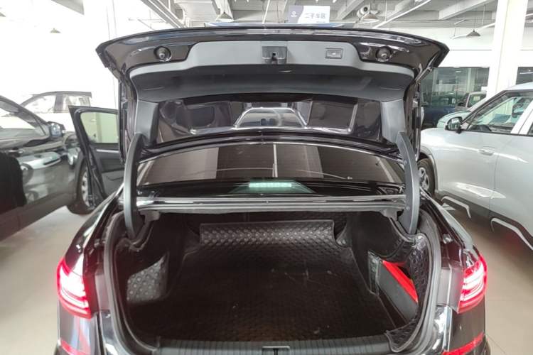 Used Volkswagen Passat 2023 330TSI Luxury Edition Trunk