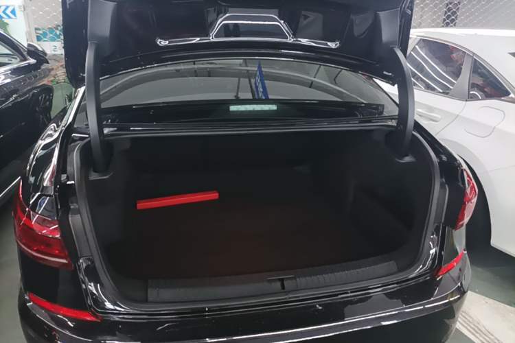Used Volkswagen Passat 2023 330TSI Starry Elite Edition Trunk