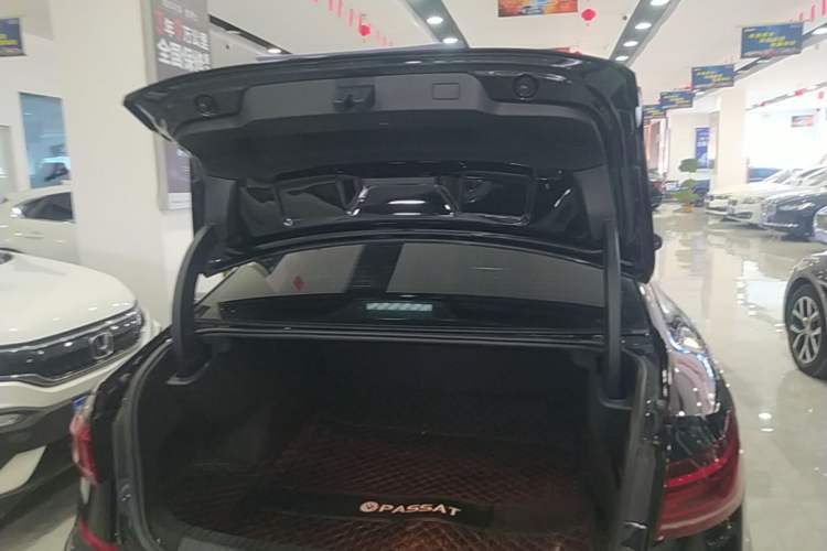 Used Volkswagen Passat 2023 330TSI Starry Elite Edition Trunk
