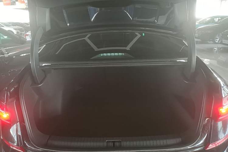 Used Volkswagen Passat 2023 Revised 330TSI Starry Elite Edition Trunk