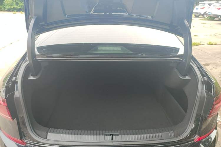 Used Volkswagen Passat 2023 Revised 330TSI Starry Elite Edition Trunk