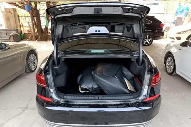 Used Volkswagen Passat 2023 330TSI Starry Elite Edition Trunk